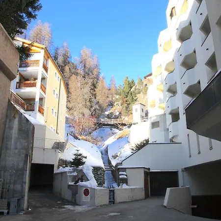 Schoene Im Zentrum Von *