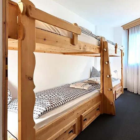 Schoene Im Zentrum Von St. Moritz