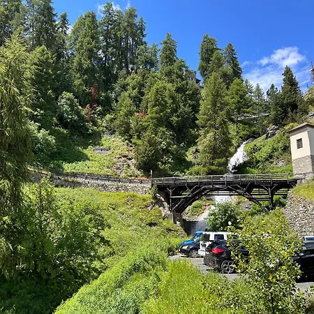 Schoene Im Zentrum Von Lägenhet St. Moritz